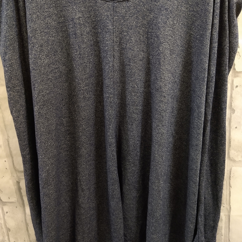 Acemi Cold Shoulder Top - Picture 9 of 12